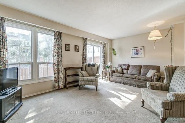 26 - 2445 Homelands Dr, Townhouse with 3 bedrooms, 2 bathrooms and 2 parking in Mississauga ON | Image 3