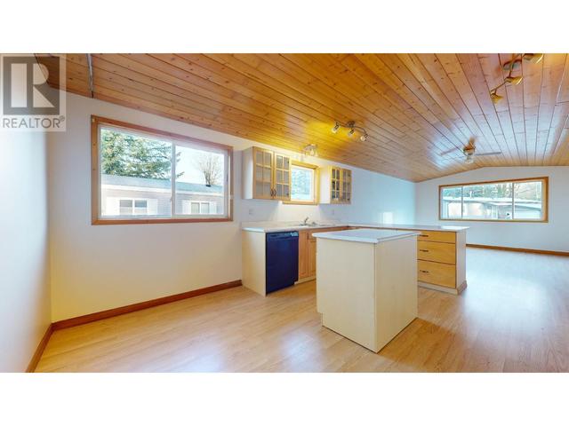 13 - 39884 Government Road, House detached with 2 bedrooms, 1 bathrooms and 2 parking in Squamish BC | Image 14