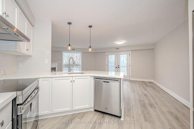 25 - 2110 Headon Rd, Townhouse with 2 bedrooms, 2 bathrooms and 2 parking in Burlington ON | Image 9