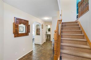21 Royal Birch Grove Nw, House detached with 3 bedrooms, 3 bathrooms and 4 parking in Calgary AB | Image 12