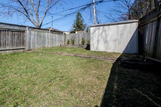 11a Elward Blvd, House semidetached with 2 bedrooms, 2 bathrooms and 1 parking in Toronto ON | Image 6
