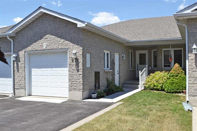 672 Millwood Drive, House detached with 2 bedrooms, 2 bathrooms and 3 parking in Kingston ON | Image 1