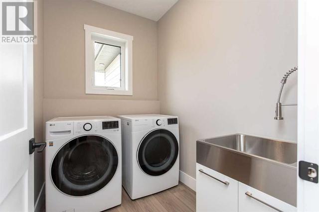 Great size Laundry Room | Image 21
