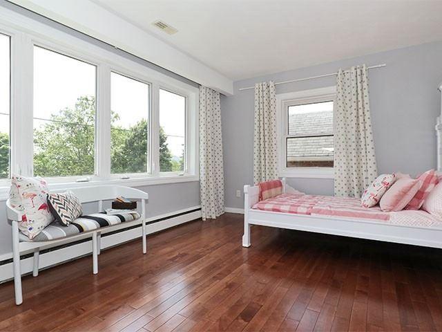 134 Pinegrove Ave, House detached with 4 bedrooms, 2 bathrooms and 2 parking in Toronto ON | Image 8
