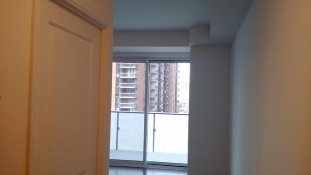 1008 - 1080 Bay St, Townhouse with 1 bedrooms, 1 bathrooms and 0 parking in Toronto ON | Image 2
