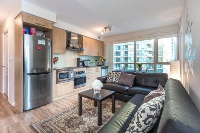 708 - 352 Front St W, Condo with 3 bedrooms, 2 bathrooms and 1 parking in Toronto ON | Image 6