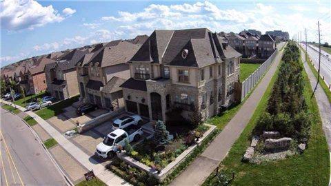2494 Meadowridge Dr, House detached with 5 bedrooms, 5 bathrooms and 5 parking in Oakville ON | Image 3