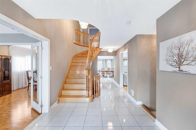 41 Antonia Crt, House detached with 4 bedrooms, 4 bathrooms and 8 parking in Vaughan ON | Image 37
