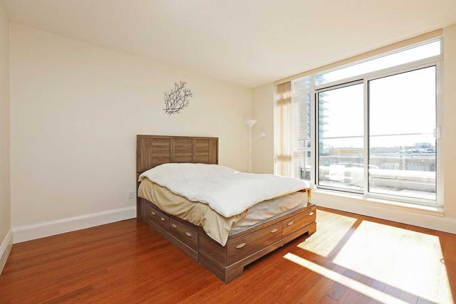 th05 - 25 Singer Crt, Townhouse with 3 bedrooms, 3 bathrooms and 1 parking in Toronto ON | Image 10