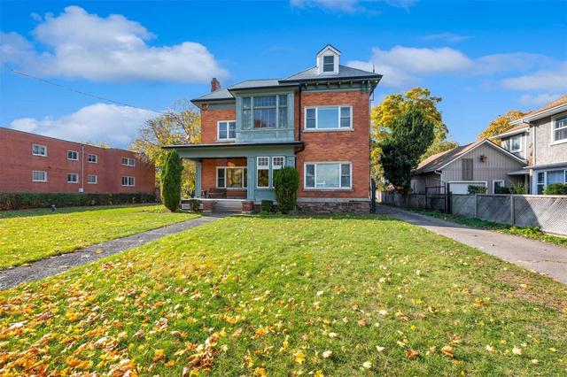 151 Geneva St, House detached with 6 bedrooms, 6 bathrooms and 10 parking in St. Catharines ON | Image 1