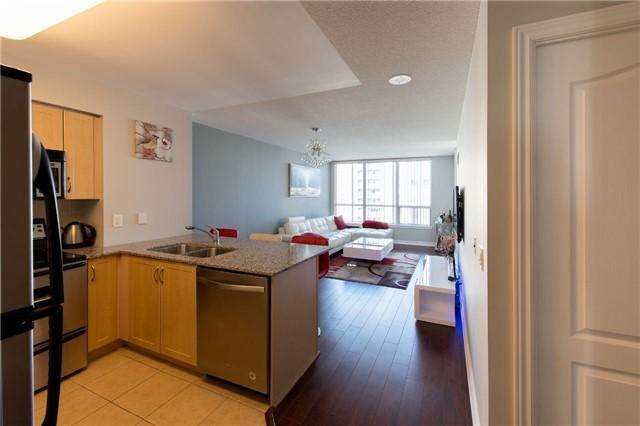 1001 - 60 Disera Dr, Condo with 1 bedrooms, 1 bathrooms and 1 parking in Vaughan ON | Image 10