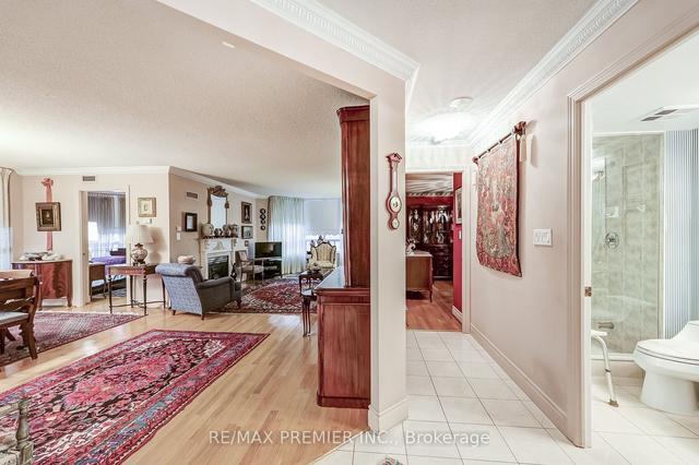 1026 - 138 Bonis Ave, Condo with 2 bedrooms, 2 bathrooms and 1 parking in Toronto ON | Image 3