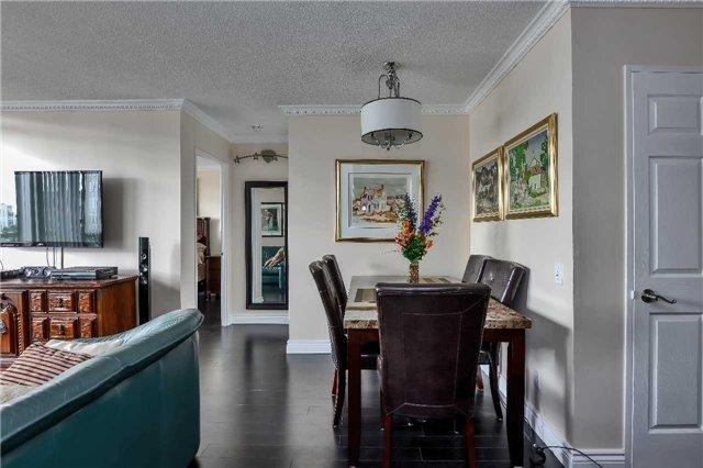 Ph110 - 81 Townsgate Dr, Condo with 2 bedrooms, 1 bathrooms and 1 parking in Vaughan ON | Image 3