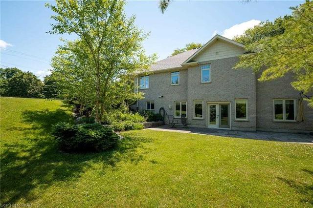 1086 Serpent Mounds Rd, House detached with 2 bedrooms, 3 bathrooms and 8 parking in Otonabee South Monaghan ON | Image 27