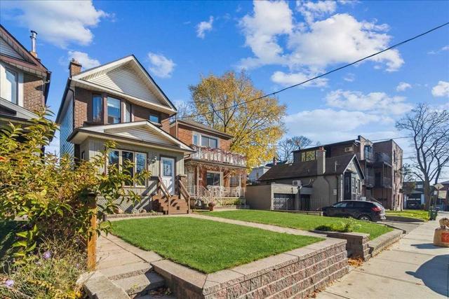 11 Greensides Ave, House detached with 3 bedrooms, 3 bathrooms and 2 parking in Toronto ON | Image 12