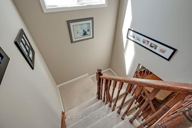 2479 Appalachain Dr, House attached with 3 bedrooms, 3 bathrooms and 2 parking in Oakville ON | Image 11