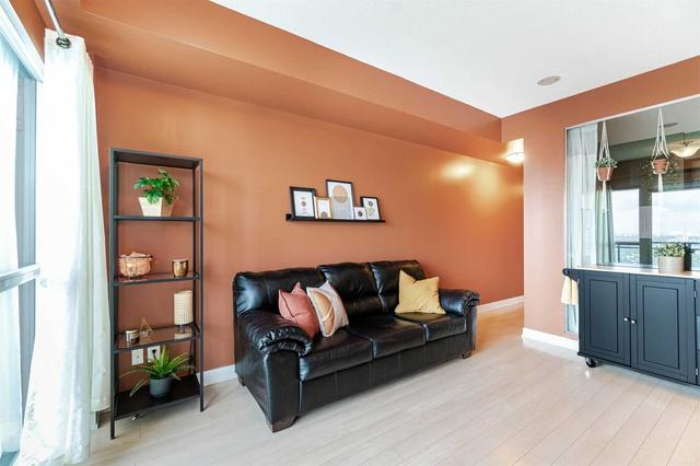 2422 - 165 Legion Rd N, Condo with 1 bedrooms, 1 bathrooms and 2 parking in Toronto ON | Image 34