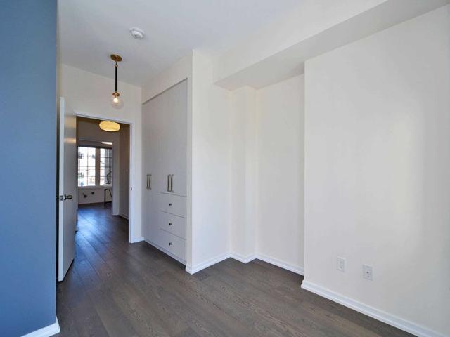 c17 - 26 Bruce St E, Townhouse with 3 bedrooms, 3 bathrooms and 2 parking in Vaughan ON | Image 2