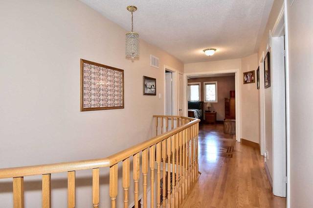 15 Pineway Crt, House detached with 4 bedrooms, 4 bathrooms and 6 parking in Whitby ON | Image 10