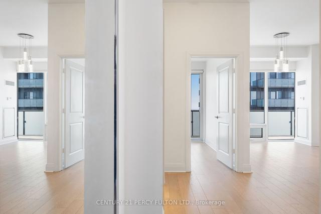4309 - 65 St Mary St, Condo with 2 bedrooms, 2 bathrooms and 1 parking in Toronto ON | Image 11