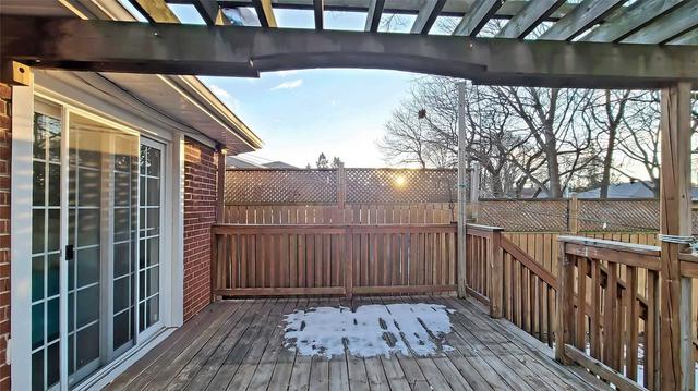 134 Confederation Dr, House detached with 3 bedrooms, 2 bathrooms and 4 parking in Toronto ON | Image 27