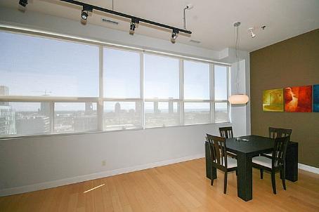 lph11 - 700 King St W, Condo with 2 bedrooms, 2 bathrooms and 1 parking in Toronto ON | Image 3