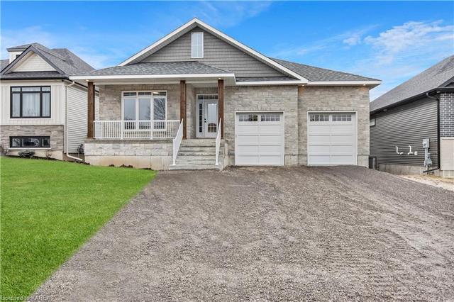 628 Graceland Avenue, House detached with 5 bedrooms, 3 bathrooms and 4 parking in Kingston ON | Image 1