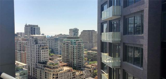 2101 - 32 Davenport Rd, Condo with 0 bedrooms, 1 bathrooms and 0 parking in Toronto ON | Image 3