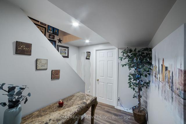 17 - 17 Carisbrooke Crt, Townhouse with 3 bedrooms, 2 bathrooms and 2 parking in Brampton ON | Image 19