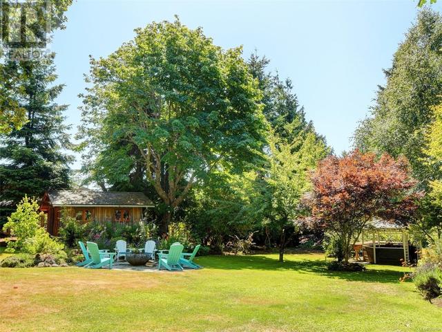 2937 Tudor Ave, House detached with 4 bedrooms, 5 bathrooms and 4 parking in Saanich BC | Image 47