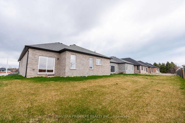 308 Stathis Blvd, House detached with 5 bedrooms, 3 bathrooms and 4 parking in Sarnia ON | Image 30