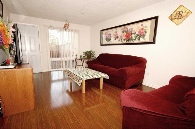 16 - 35 Four Winds Dr, Townhouse with 4 bedrooms, 3 bathrooms and 1 parking in Toronto ON | Image 2