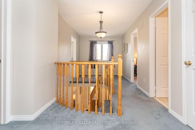 31 Inder Heights Dr, House detached with 4 bedrooms, 3 bathrooms and 5 parking in Brampton ON | Image 11