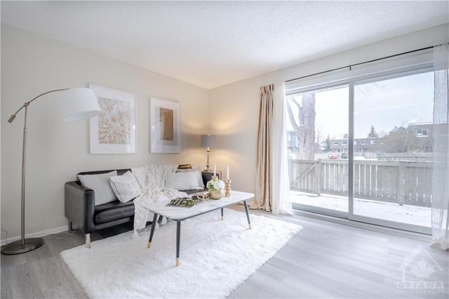 6 Corley Private, Townhouse with 4 bedrooms, 3 bathrooms and 2 parking in Ottawa ON | Image 9