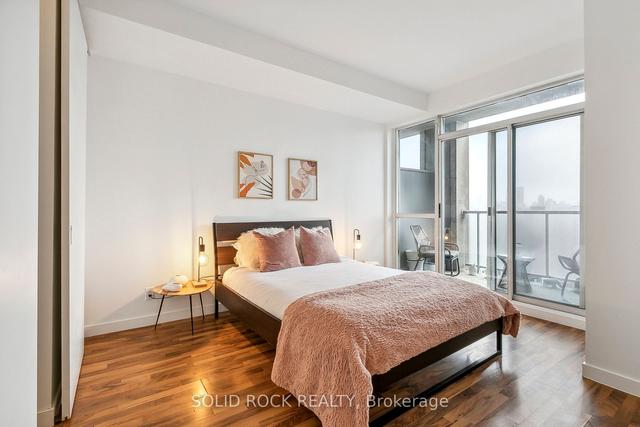 1228 - 1 Shaw St, Condo with 1 bedrooms, 1 bathrooms and 0 parking in Toronto ON | Image 6