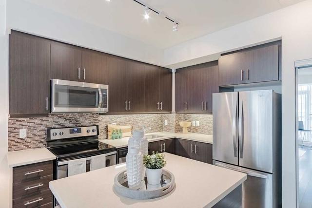 1110 - 15 Zorra St, Condo with 1 bedrooms, 1 bathrooms and 1 parking in Toronto ON | Image 13