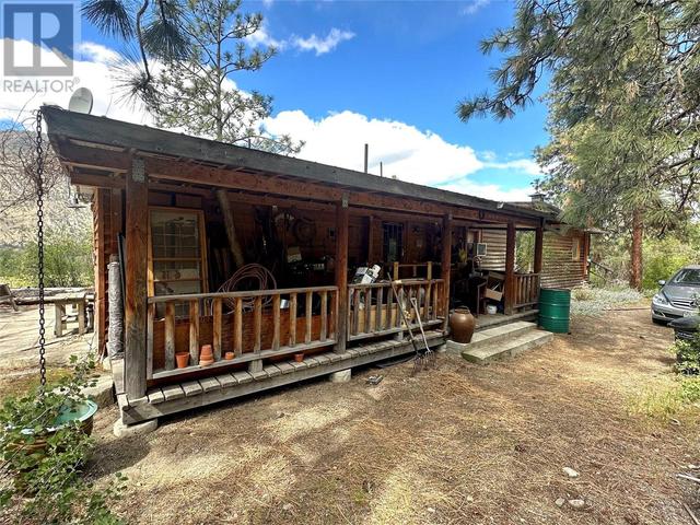 525 Highway 3 Highway, House other with 2 bedrooms, 1 bathrooms and null parking in Okanagan Similkameen B BC | Image 4