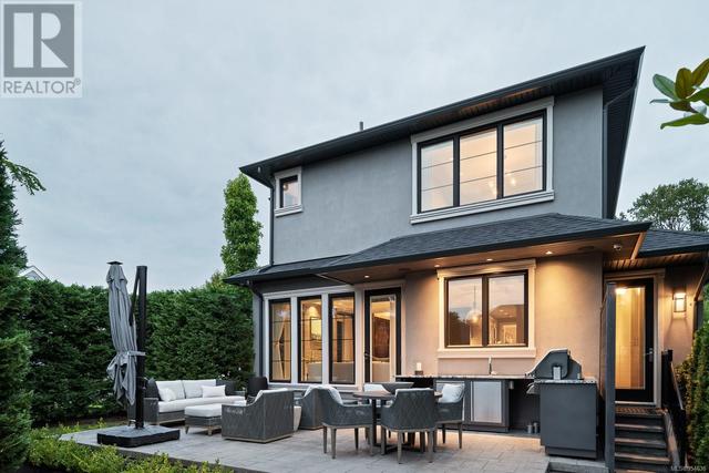 2685 Burdick Ave, House detached with 6 bedrooms, 6 bathrooms and 1 parking in Oak Bay BC | Image 57