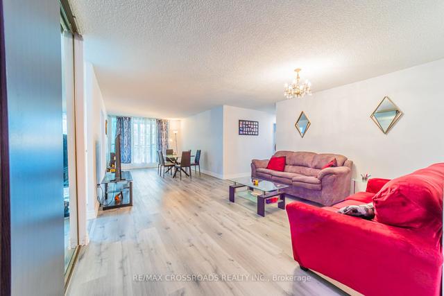 502 - 1275 Markham Rd, Condo with 2 bedrooms, 2 bathrooms and 1 parking in Toronto ON | Image 3
