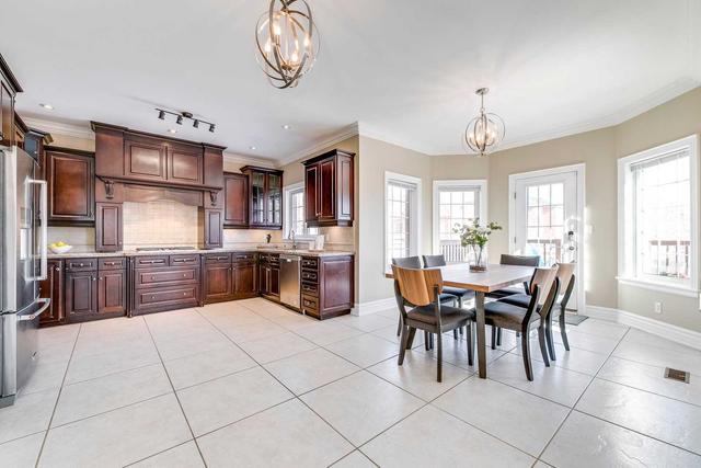 2437 Eighth Line, House detached with 5 bedrooms, 5 bathrooms and 7 parking in Oakville ON | Image 5