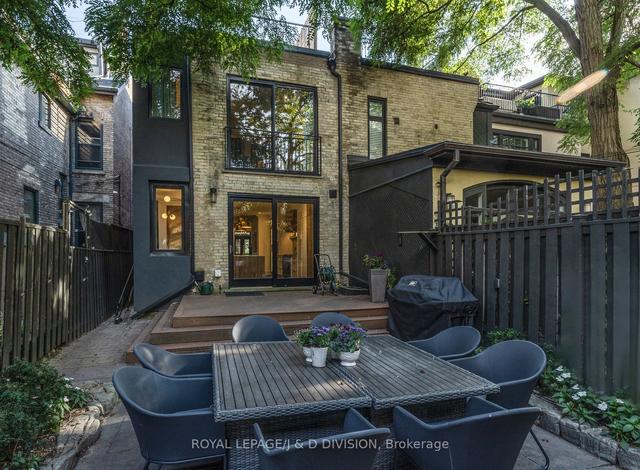 40 Bernard Ave, House semidetached with 4 bedrooms, 5 bathrooms and 1 parking in Toronto ON | Image 6