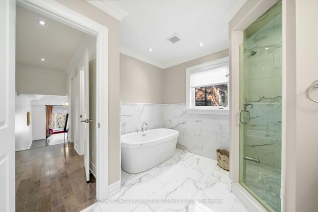 109 Burncrest Dr, House detached with 4 bedrooms, 4 bathrooms and 4 parking in Toronto ON | Image 21