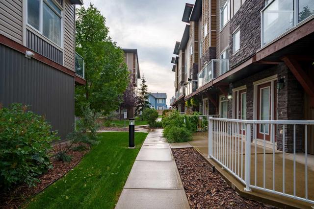 206 Skyview Point Place Ne, Home with 3 bedrooms, 2 bathrooms and 2 parking in Calgary AB | Image 25