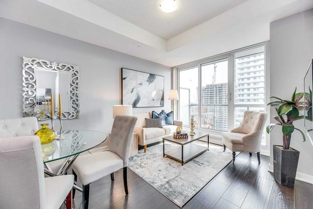 1801 - 170 Sumach St, Condo with 1 bedrooms, 1 bathrooms and 1 parking in Toronto ON | Image 3