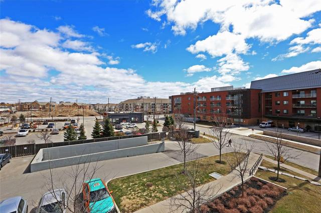 309 - 60 Fairfax Cres, Condo with 2 bedrooms, 2 bathrooms and 1 parking in Toronto ON | Image 19