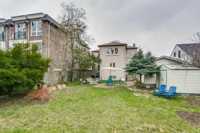 33 Marquette Ave, House detached with 4 bedrooms, 4 bathrooms and 2 parking in Toronto ON | Image 19