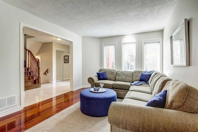2153 Oak Bliss Cres, House detached with 4 bedrooms, 4 bathrooms and 2 parking in Oakville ON | Image 3