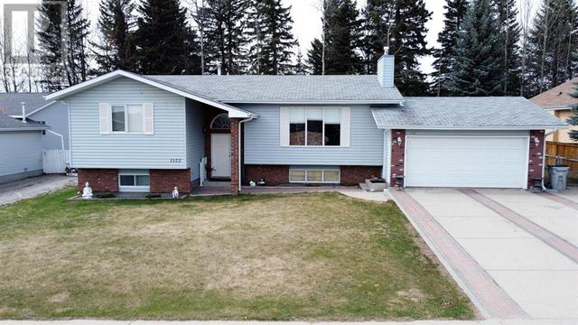 1122 60 Street, House detached with 4 bedrooms, 3 bathrooms and 4 parking in Edson AB | Card Image