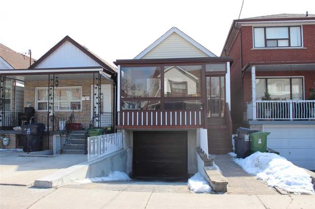 11 Jesmond Ave, House detached with 2 bedrooms, 2 bathrooms and 2 parking in Toronto ON | Image 8