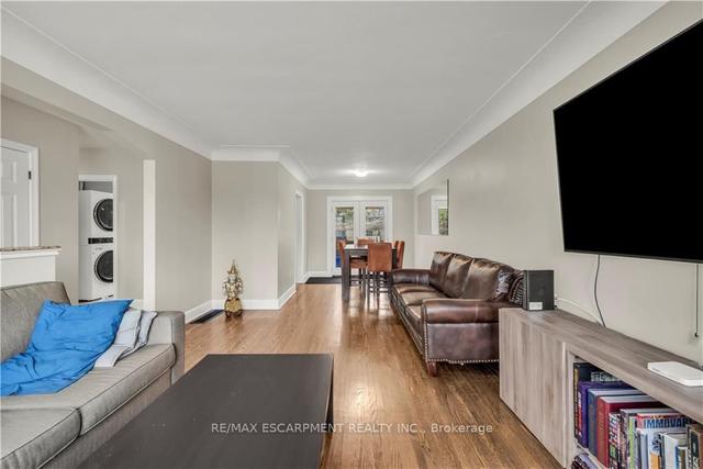 39 Bland Ave, House detached with 3 bedrooms, 2 bathrooms and 5 parking in Hamilton ON | Image 8